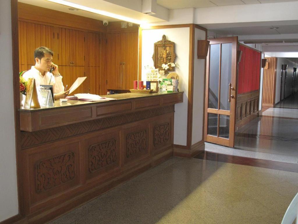 Dusit Hotel Sakon Nakhon Buitenkant foto