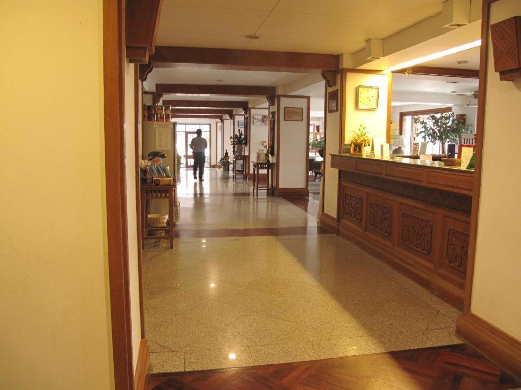 Dusit Hotel Sakon Nakhon Buitenkant foto